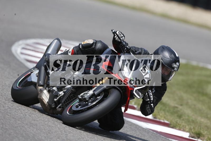 /Archiv-2025/49 26.08.2025 Cornu Master School ADR/blau-bleu/57